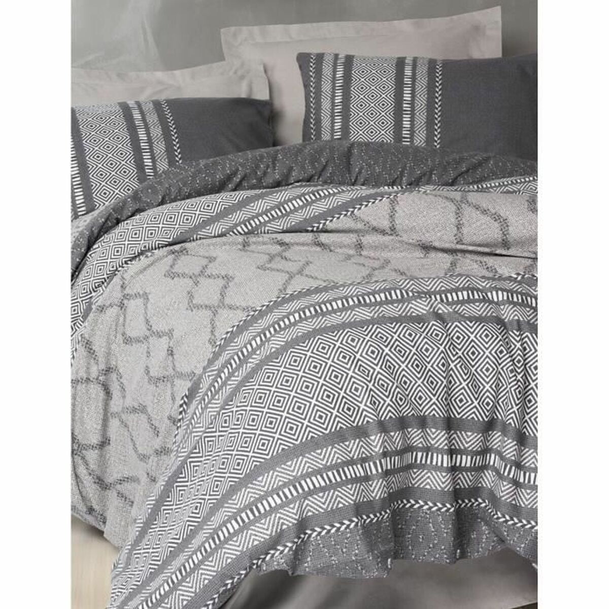 V6H9E5A4633BF9864AD375227CF7A1975B3R7134602P4